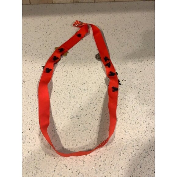 Minnie Mouse lanyard with pins  bu - Picture 7 of 8